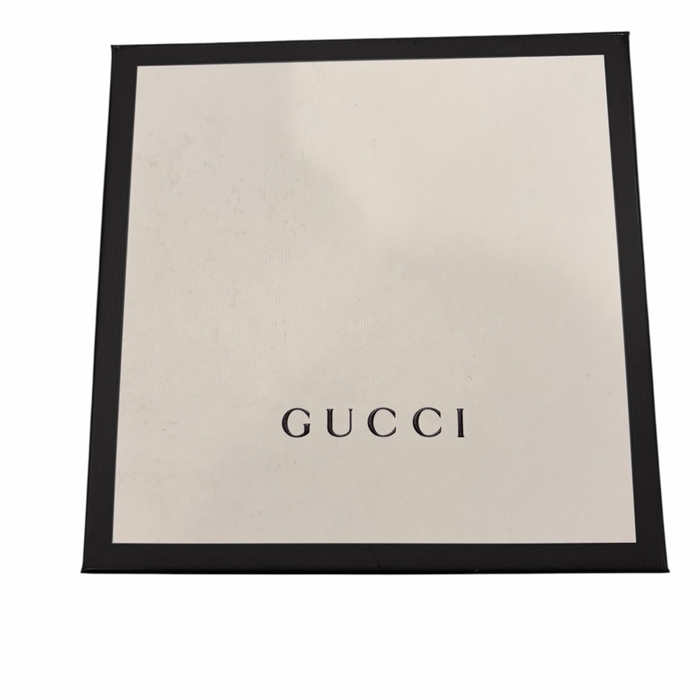 Gucci Gift Box with Shopping Bag and Ribbon - Picture 5 of 12